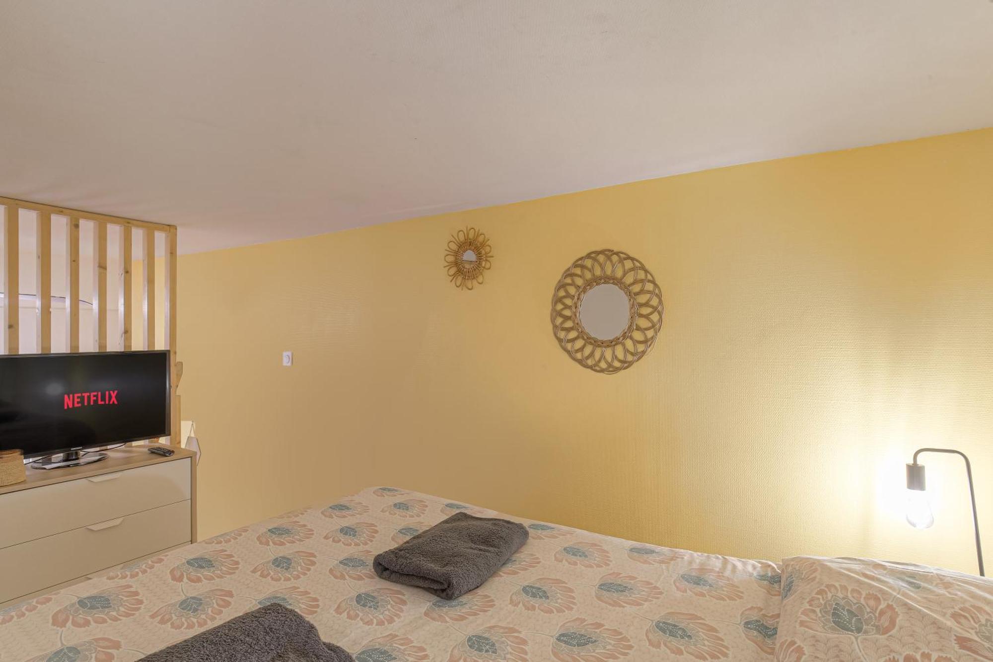 Duplex, Boheme Et Fonctionnel Proche Gratte-Ciel Apartment Villeurbanne Luaran gambar
